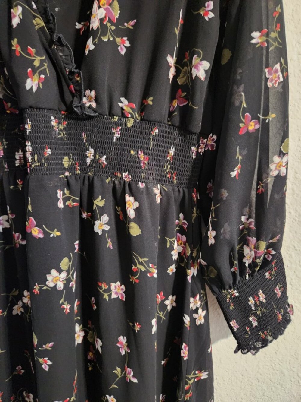 Madewell Georgette Smocked Midi Dress in Backyard Blooms size Medium - Picture 6 of 11